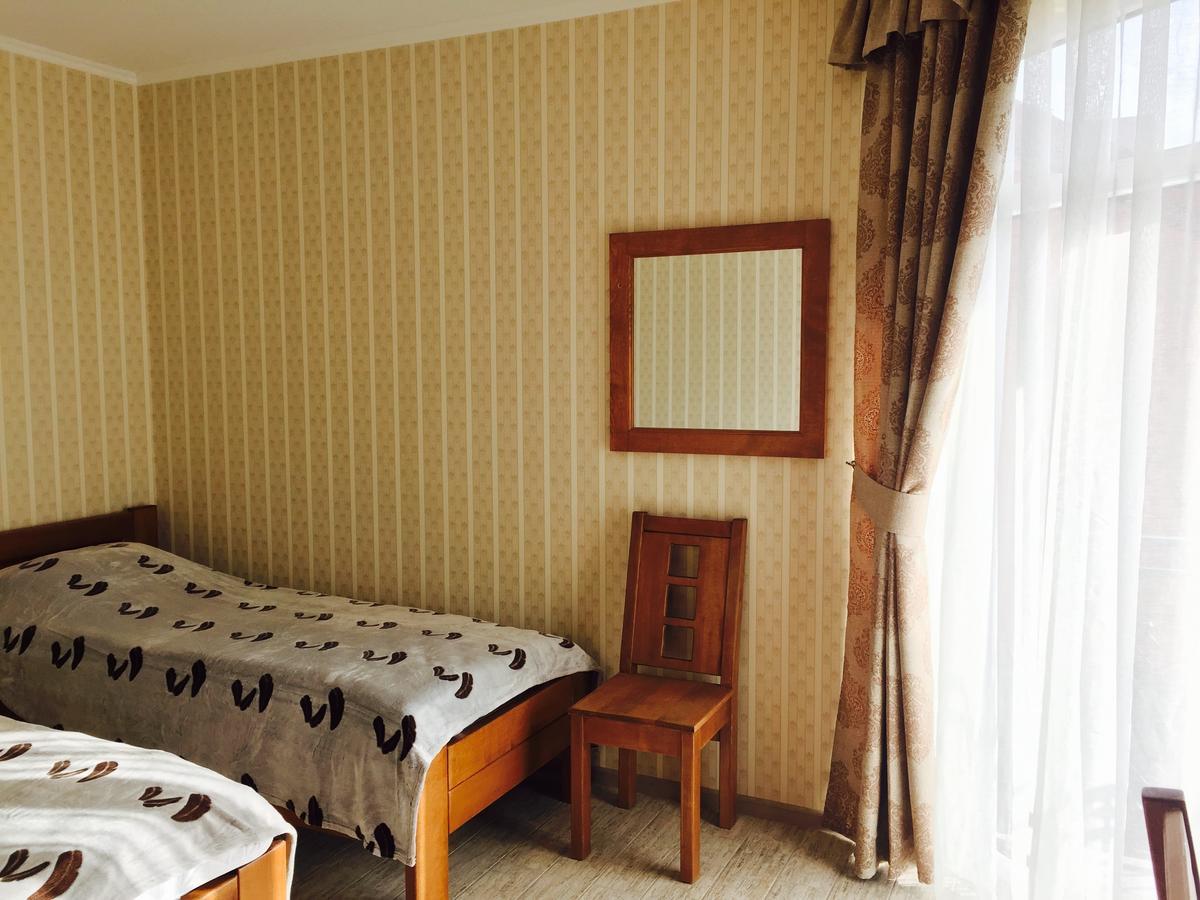 Mini Hotel Solnce Karpat Poljana Exterior foto