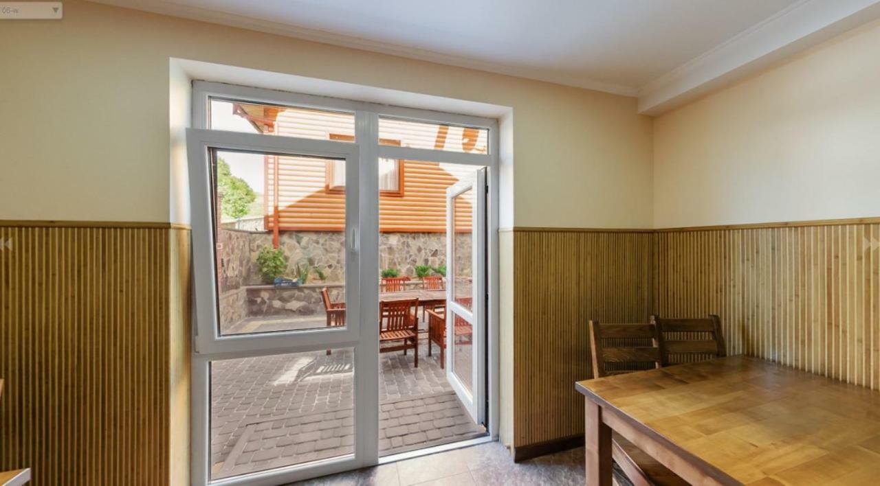 Mini Hotel Solnce Karpat Poljana Exterior foto