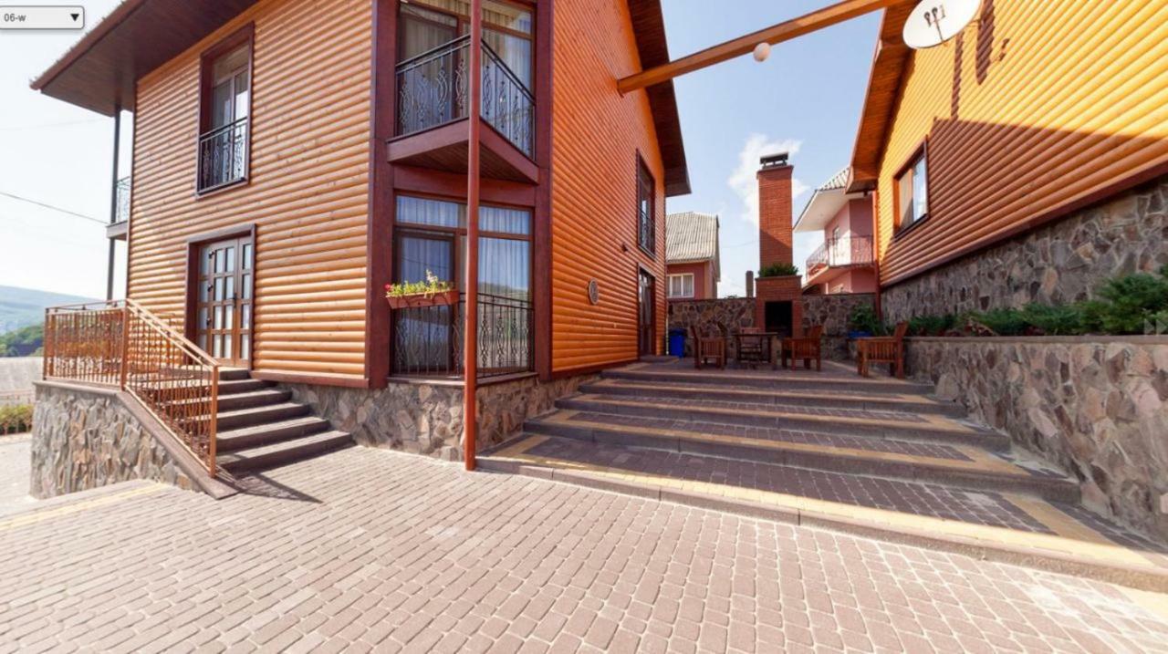 Mini Hotel Solnce Karpat Poljana Exterior foto
